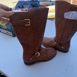 Girls boots