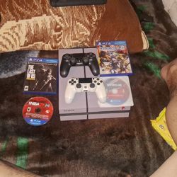 Ps4 .. W PlayStation one Look.