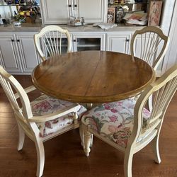 Kitchen Table 4 Chairs 