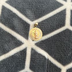 14k GOLD  Virgin Mary Pendant 