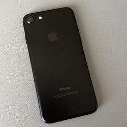 iPhone 7 (128GB)UNLOCKED /DESBLOQUEADO  For All Carriers  🔥