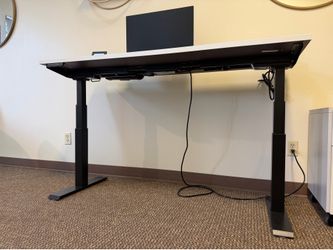 Teknion Sit Stand Desk / Dual Motor Desks