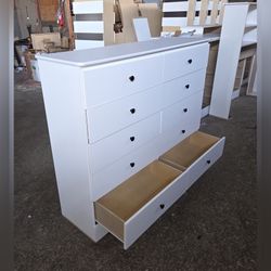 Ten drawers dresser with rails