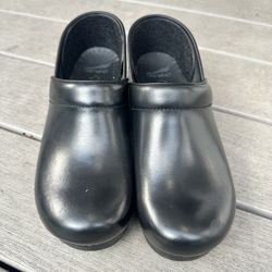 Dansko Professional Men’s Black Cabrio Size 42/9.5-10