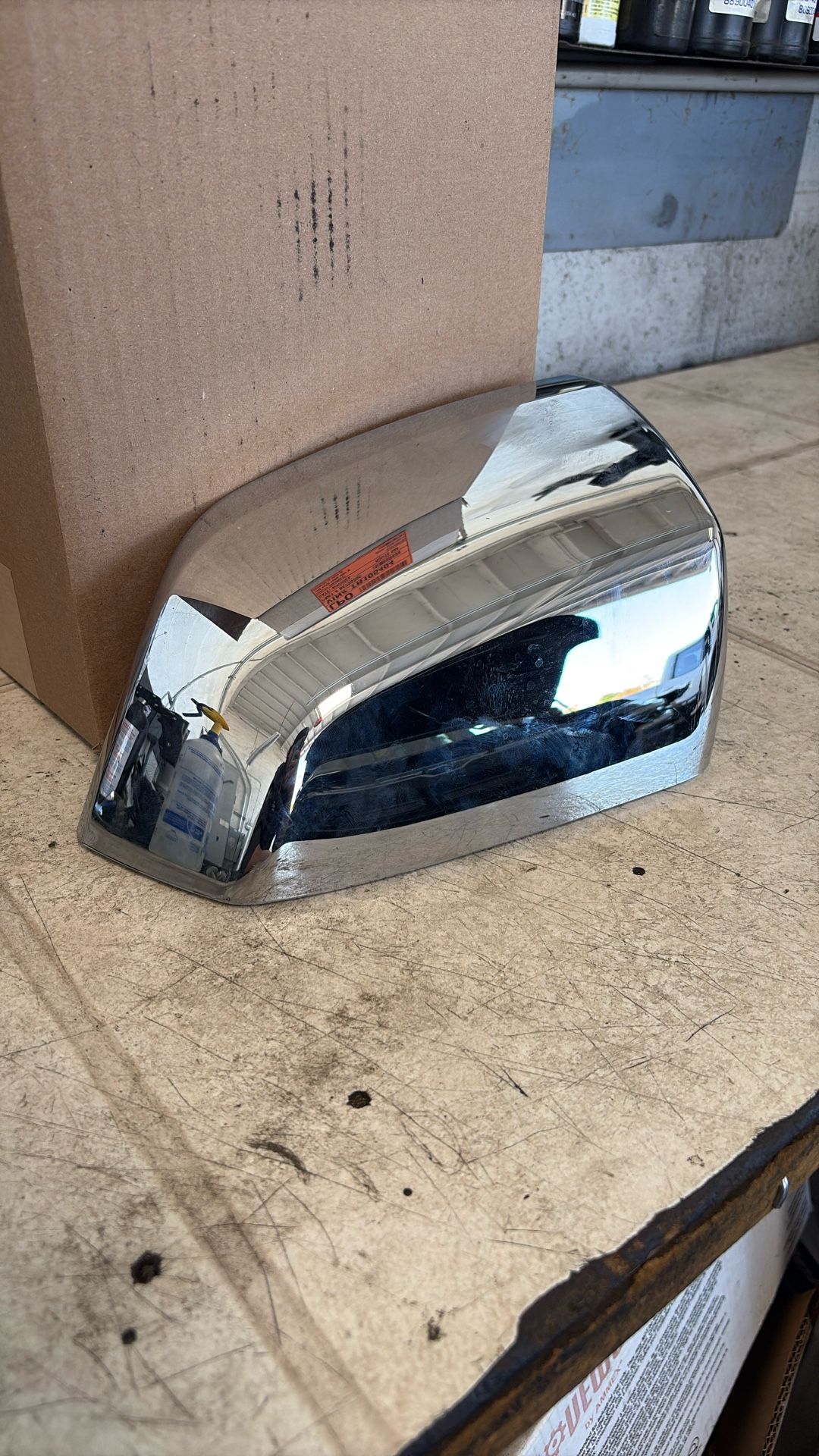 Silverado/suburban/tahoe Mirror Caps Brand New