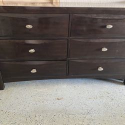 Brookeville Dark Brown Dresser With Mirror  ($negotiable)