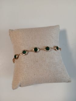 Gold tone green chain bracelet