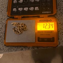 gold with weight hit me up not selling for gram price 