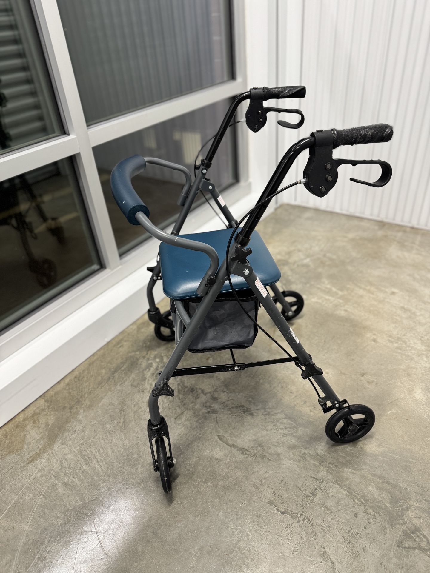Medline Guardian Rollator