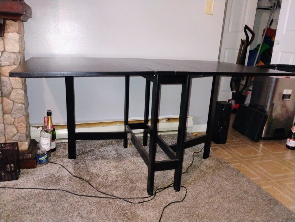 Kitchen Table with Leaf