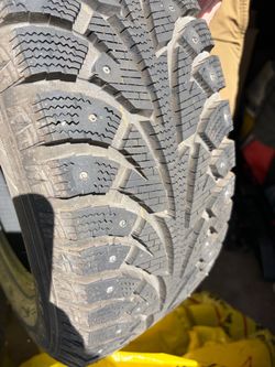 FREE — 4 studded Hankook Winter i*Pike snow tires, 195/60R14. DOT 1412.