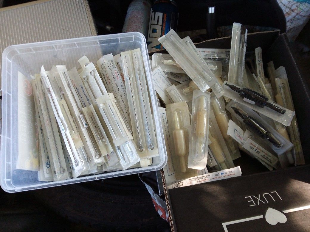 Tattoo Needles And Carriage 