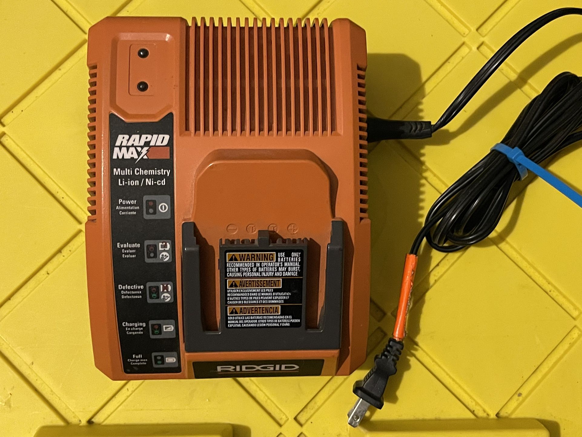 Ridgid Rapid Max 18v Battery Charger - Like New -
