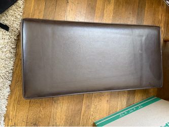 Piano bench