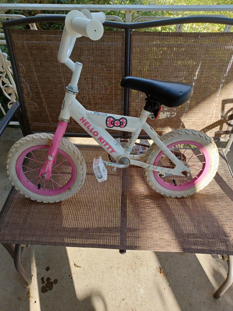 Hello Kitty Girls Bicycle