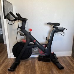 Peloton Bike / Exercise Bike 