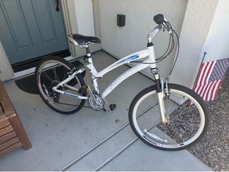 Schwinn medium women’s bike
