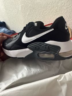Woman's Nike shoes