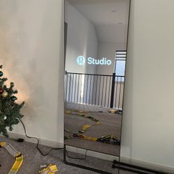 The Mirror - Lululemon