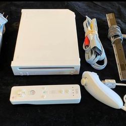 Wii Set (7 Wii Ware games installed) - PRICE FIRM