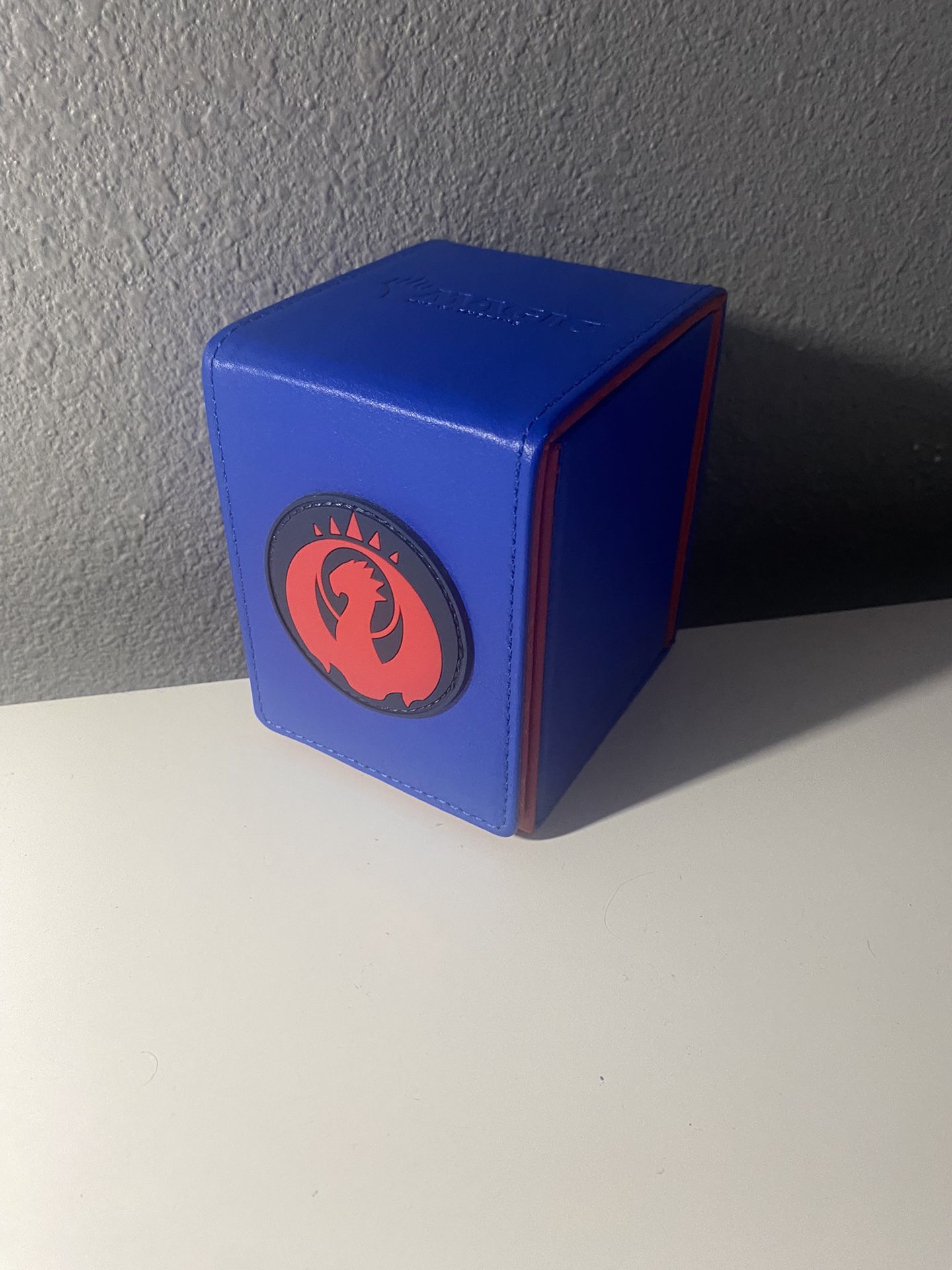 Ultra Pro Alcove Izzet Deck Box