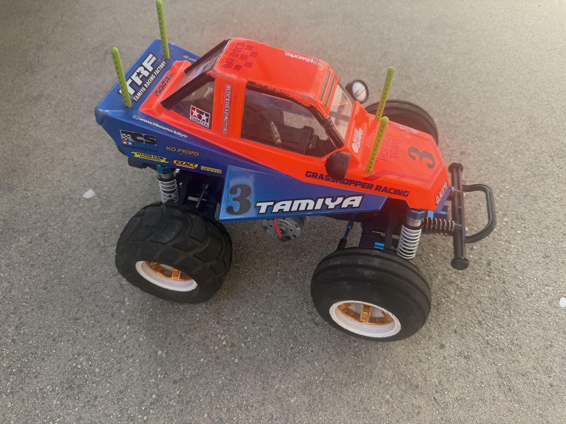 TAMIYA COMICAL GRASSHOPPER R/C COLLECTOR CAR