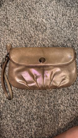 Coach Poppy Metallic Champagne Gold Wristlet Zip Snap Purple Lining Pockets