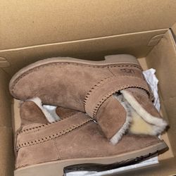 Uggs Women’s 