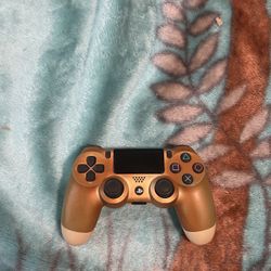 PS4 Gold Controller
