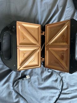 Toaster! Move out sale