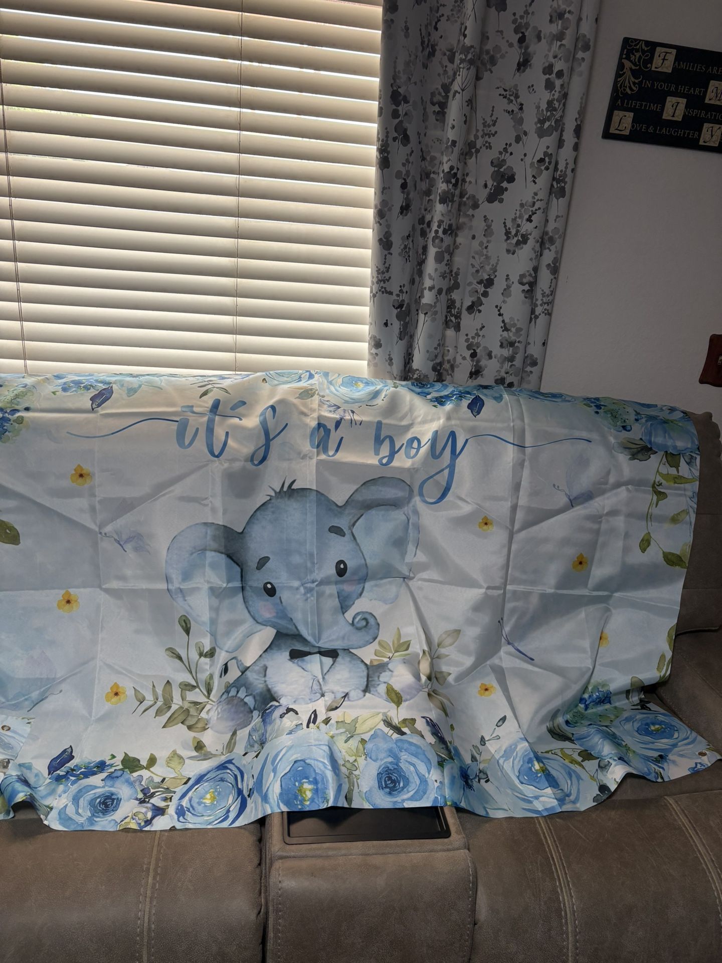 It’s a boy photo backdrop