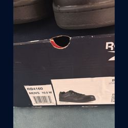 Reebook Men’s Work Shoes Pickup Only!! 