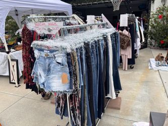 Memphis Drive, Fontana - Yard Sale - Sat 5/16 and Sun 5/17