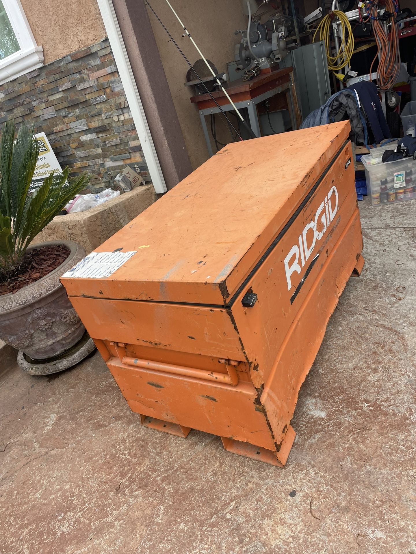RIDGID TOOL BOX