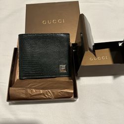 Gucci Vintage Mens Crocodile Bi Fold Wallet New w/Card slots 