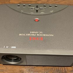 Projector EIKI LC-XNB4