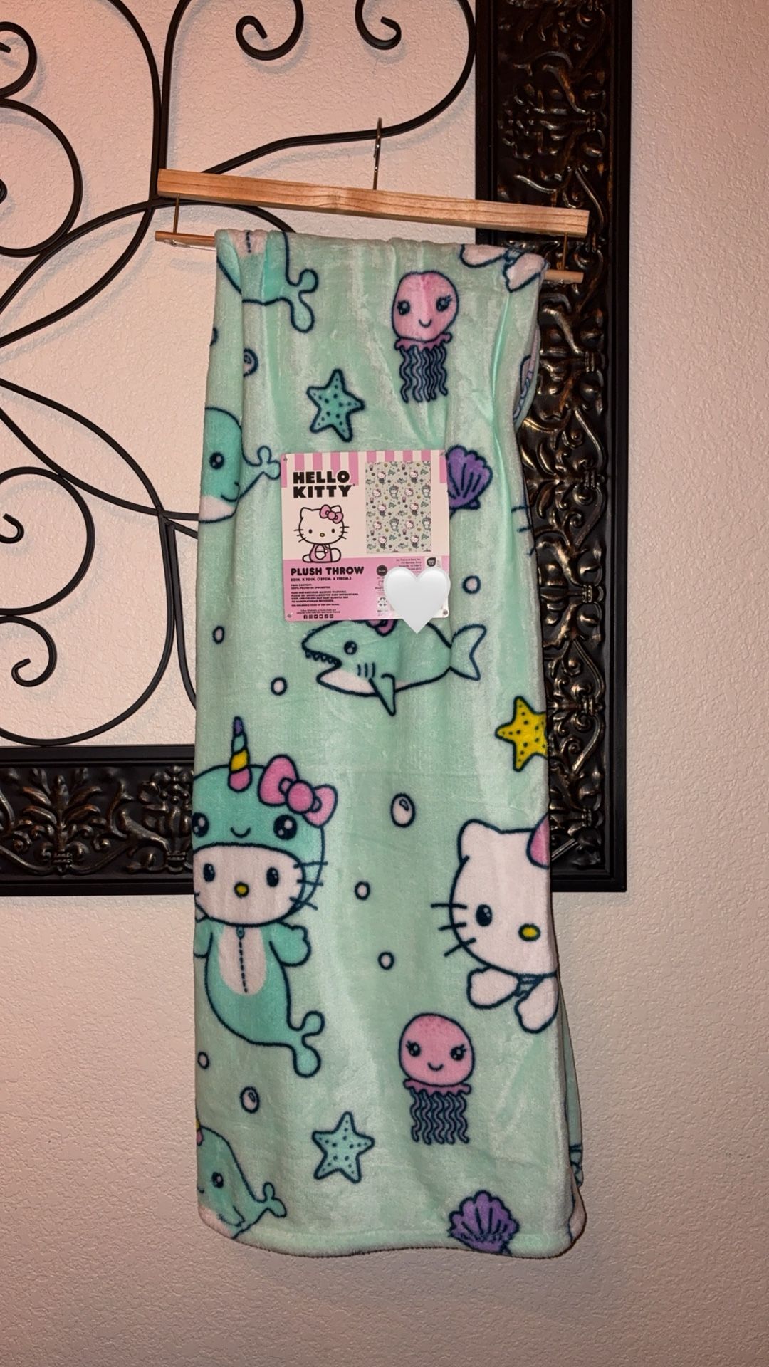 Hello Kitty mermaid blanket ( Read Description)