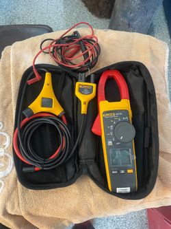 Fluke 375 FC TRMS Clamp Meter