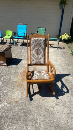 Solid Wood Rocking Chair