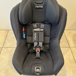 NUNA RAVA CONVERTIBLE CAR SEAT - EXCELLENT CONDITION!!! 