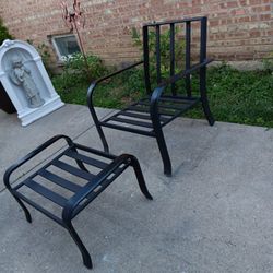 Aluminum Low Chair W/ Ottoman 