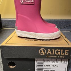 Girls Baby AIGLE Pink Wellies Rain Boots from France  Size 4 Brand New In Box! Retail $70