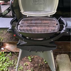 Wber Grill Used Very Little 