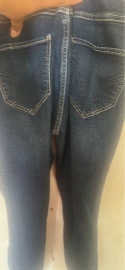 Dark Wash Skinny Jeans with Decorative Stitching