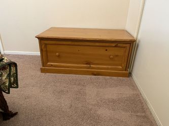 Sturdy Drawer Table