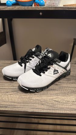 MENS SHOES, size 9