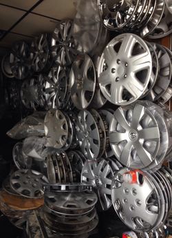 10.000 hubcaps n wheels in stock!