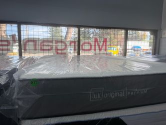 QUEEN SIZE LULL MEMORY FOAM MATTRESS & BOX SPRING BED SET