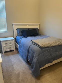 Queen Bedroom Set