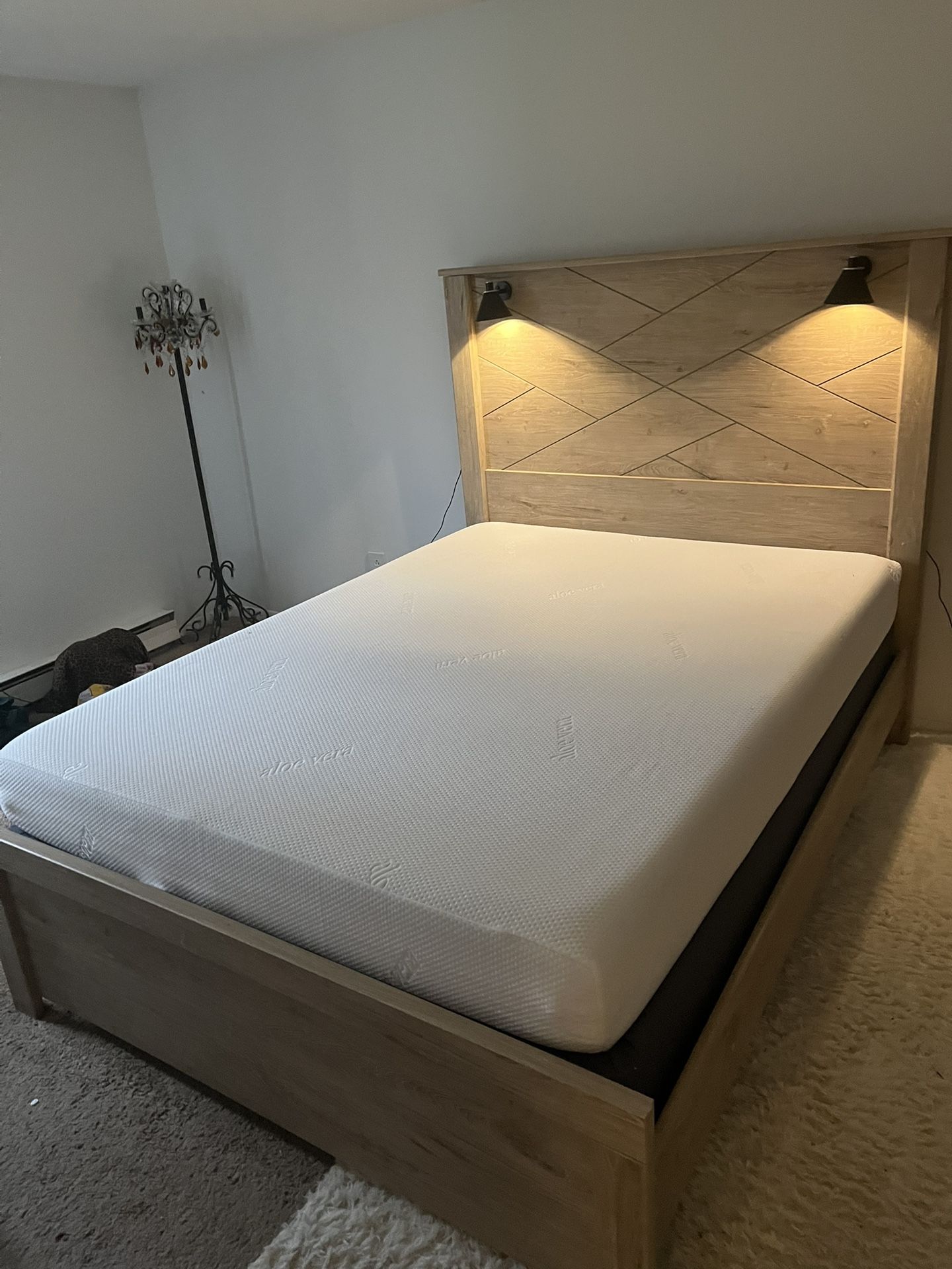 Queen Bed